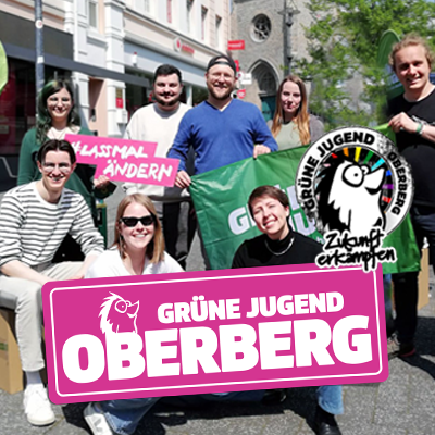 Junge Menschen in einer Gruppe mit dem Text: Grüne Jugend Oberberg